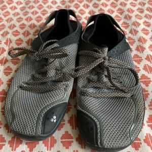 Vivobarefoot shoes size 39